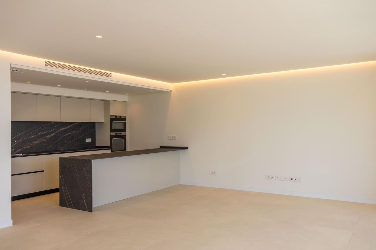 2 bedroom Apartment for sale in Ojen with pool - € 960,000 (Ref: 9937849)