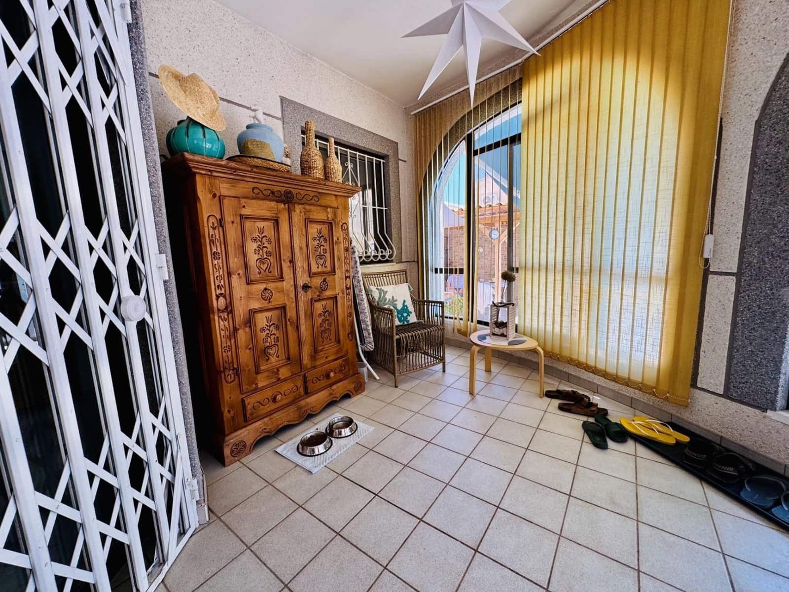 2 Zimmer Villa zu verkaufen in Torrevieja mit Pool - 315.000 € (Ref: 9937856)