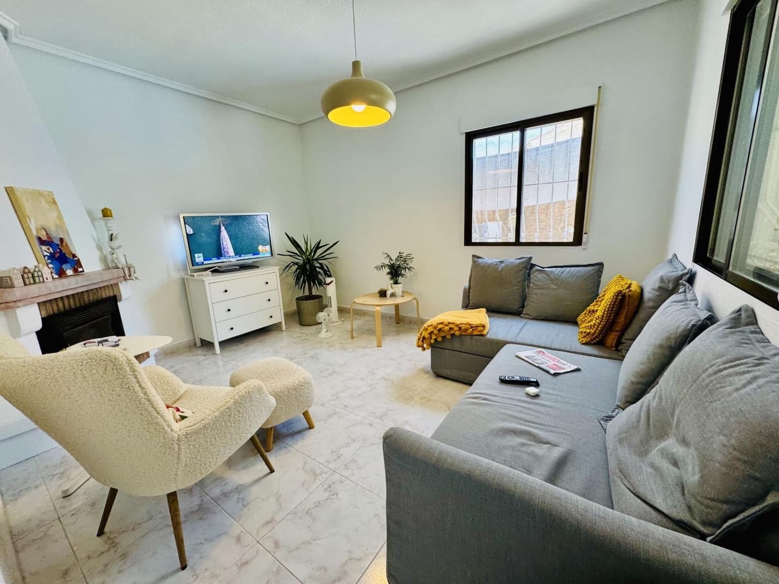 2 Zimmer Villa zu verkaufen in Torrevieja mit Pool - 315.000 € (Ref: 9937856)