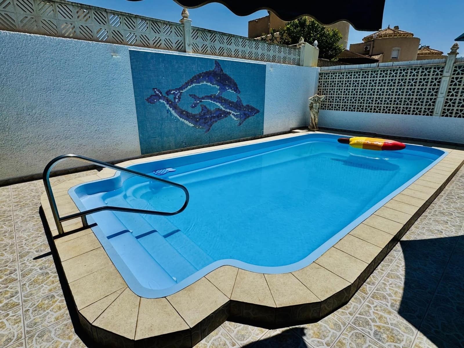 2 Zimmer Villa zu verkaufen in Torrevieja mit Pool - 315.000 € (Ref: 9937856)