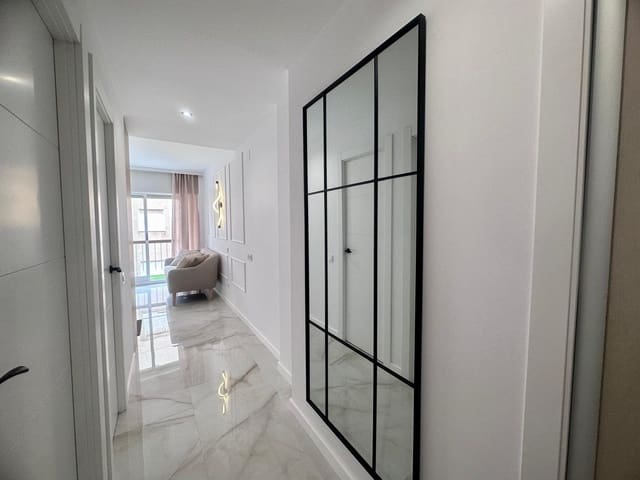 1 bedroom Apartment for sale in Torrevieja with pool - € 159,900 (Ref: 9937857)