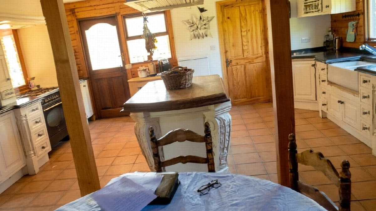 4 bedroom Villa for sale in La Cala de Mijas with garage - € 795,000 (Ref: 9937861)