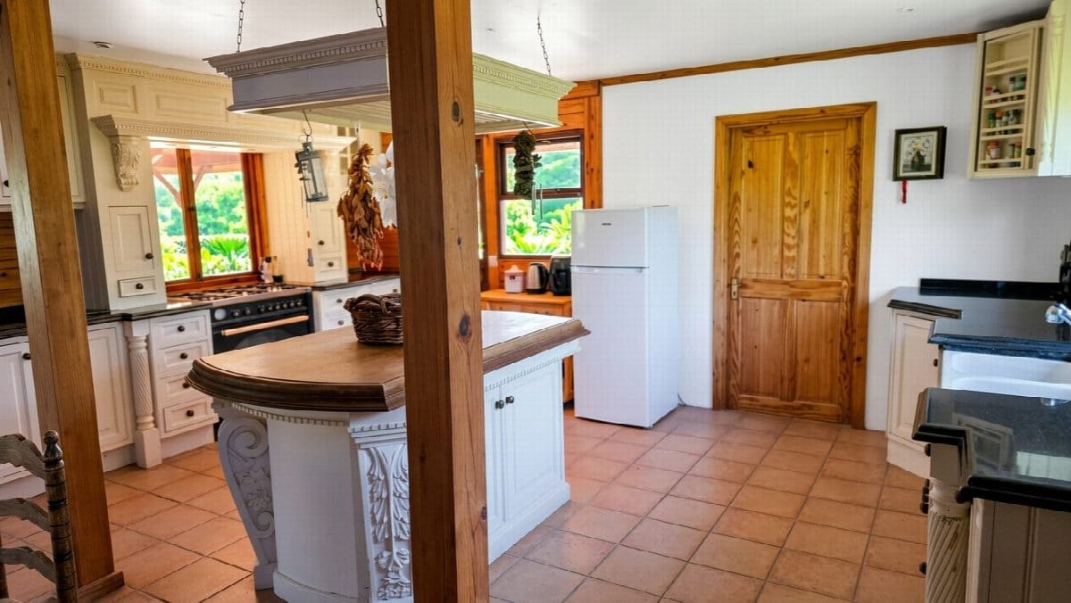 4 bedroom Villa for sale in La Cala de Mijas with garage - € 795,000 (Ref: 9937861)