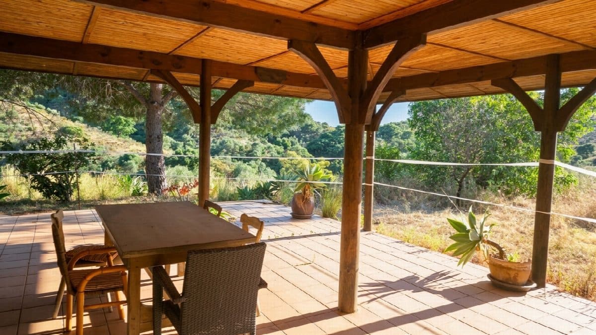 4 bedroom Villa for sale in La Cala de Mijas with garage - € 795,000 (Ref: 9937861)