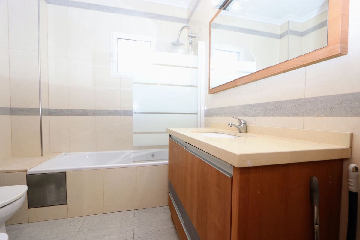 3 sypialnia Willa na sprzedaż w Sucina z basenem - 299 500 € (Ref: 9937863)