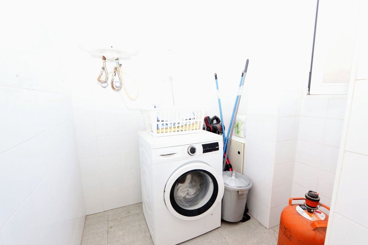 3 sypialnia Willa na sprzedaż w Sucina z basenem - 299 500 € (Ref: 9937863)
