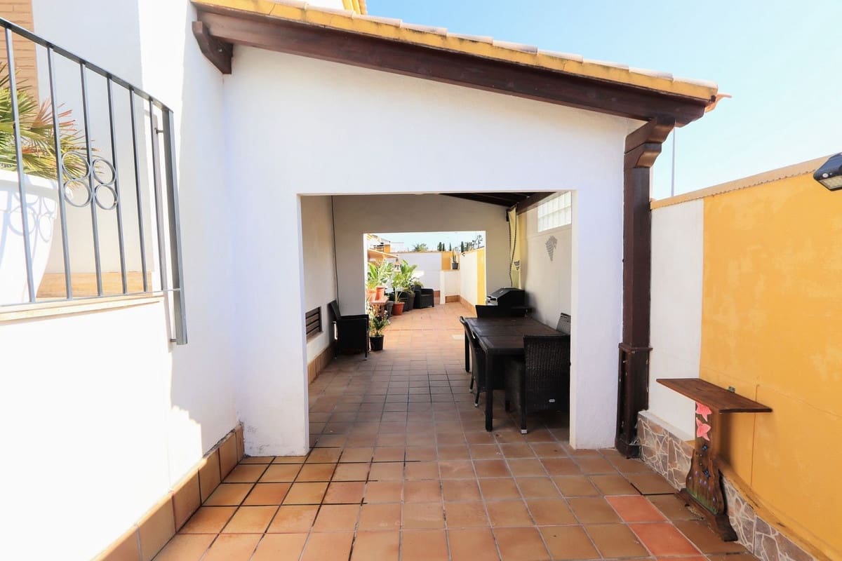 3 sypialnia Willa na sprzedaż w Sucina z basenem - 299 500 € (Ref: 9937863)