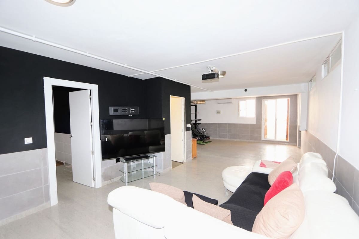 3 sypialnia Willa na sprzedaż w Sucina z basenem - 299 500 € (Ref: 9937863)