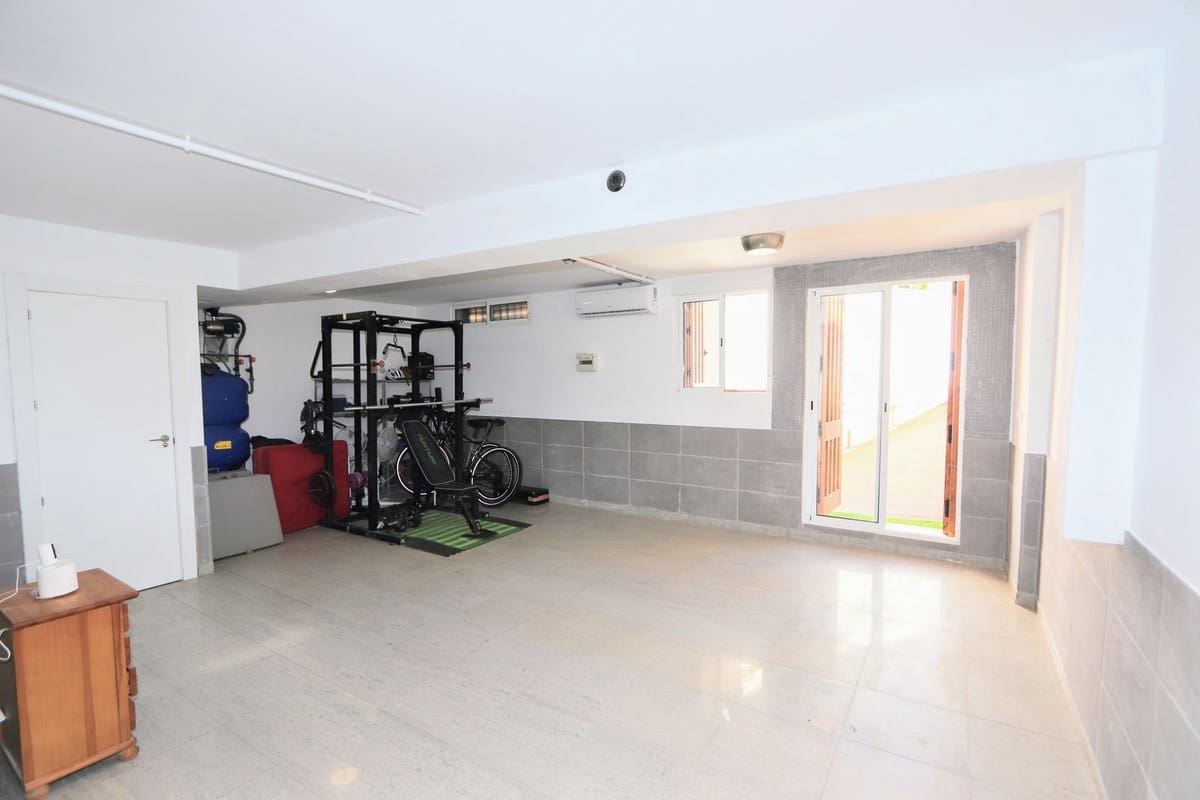 3 sypialnia Willa na sprzedaż w Sucina z basenem - 299 500 € (Ref: 9937863)