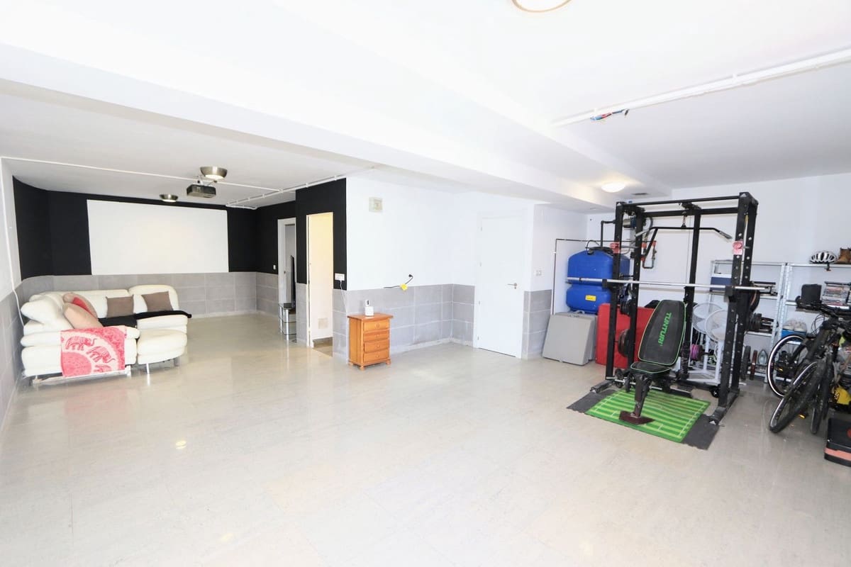 3 sypialnia Willa na sprzedaż w Sucina z basenem - 299 500 € (Ref: 9937863)