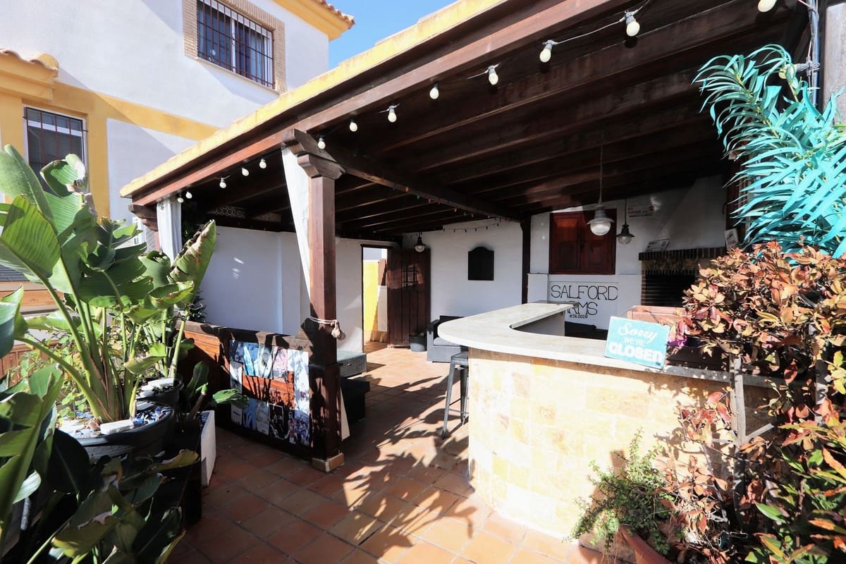 3 sypialnia Willa na sprzedaż w Sucina z basenem - 299 500 € (Ref: 9937863)