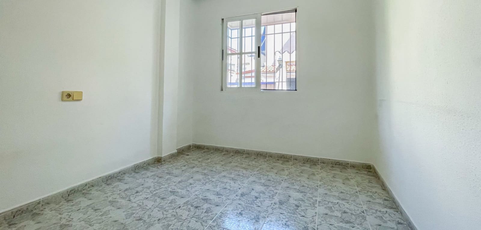 2 Zimmer Bungalow zu verkaufen in Orihuela Costa mit Pool Garage - 164.900 € (Ref: 9939617)