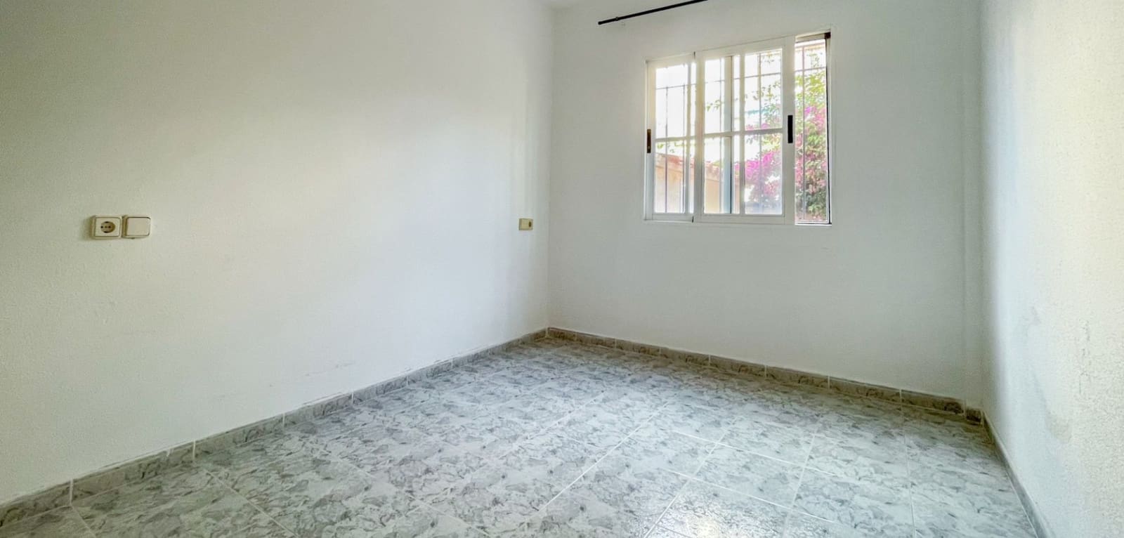 2 Zimmer Bungalow zu verkaufen in Orihuela Costa mit Pool Garage - 164.900 € (Ref: 9939617)