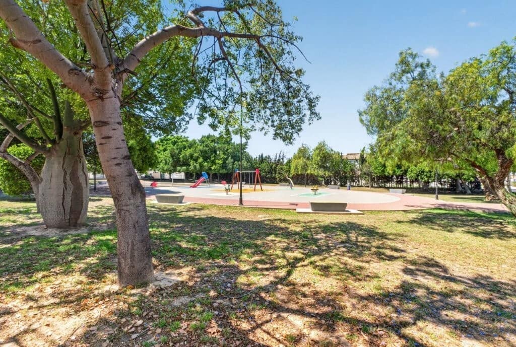 2 sovrum Takvåning till salu i Torrevieja med pool - 144 000 € (Ref: 9939631)
