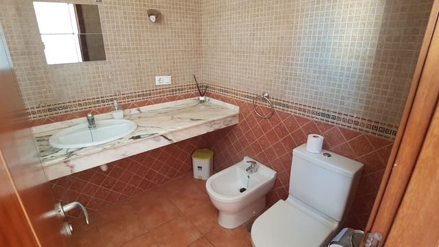 3 sypialnia Dom blizniak na sprzedaż w Corralejo, La Oliva z garażem - 310 000 € (Ref: 9942029)
