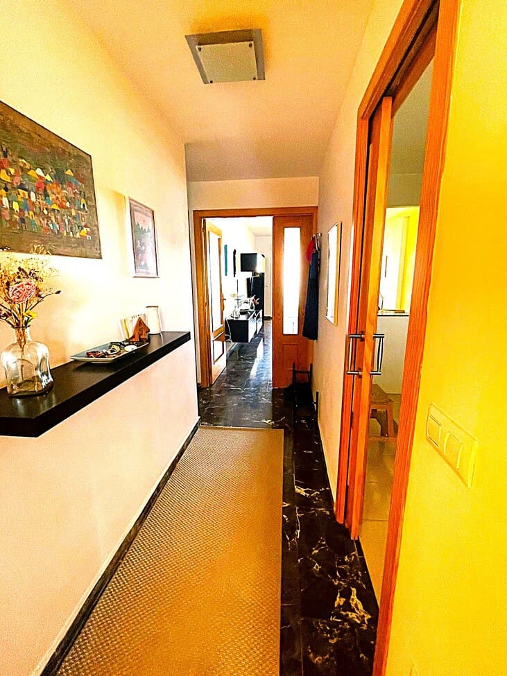 2 bedroom Beach Apartment for sale in Mijas Costa with pool - € 420,000 (Ref: 9943418)