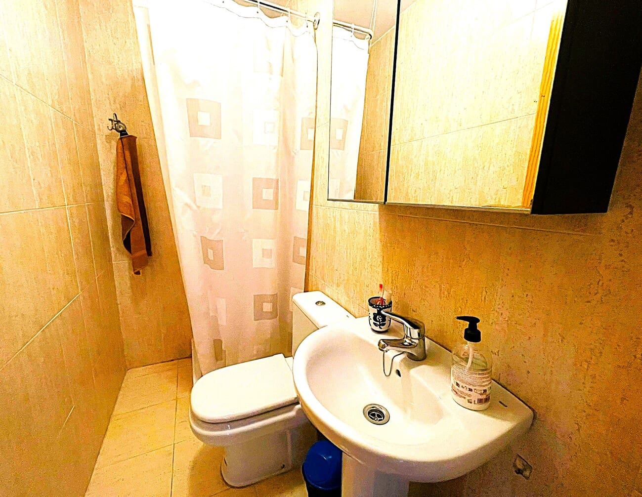 2 bedroom Beach Apartment for sale in Mijas Costa with pool - € 420,000 (Ref: 9943418)