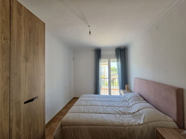 3 bedroom Townhouse for sale in Manilva Pueblo, Manilva with pool - € 269,000 (Ref: 9943419)
