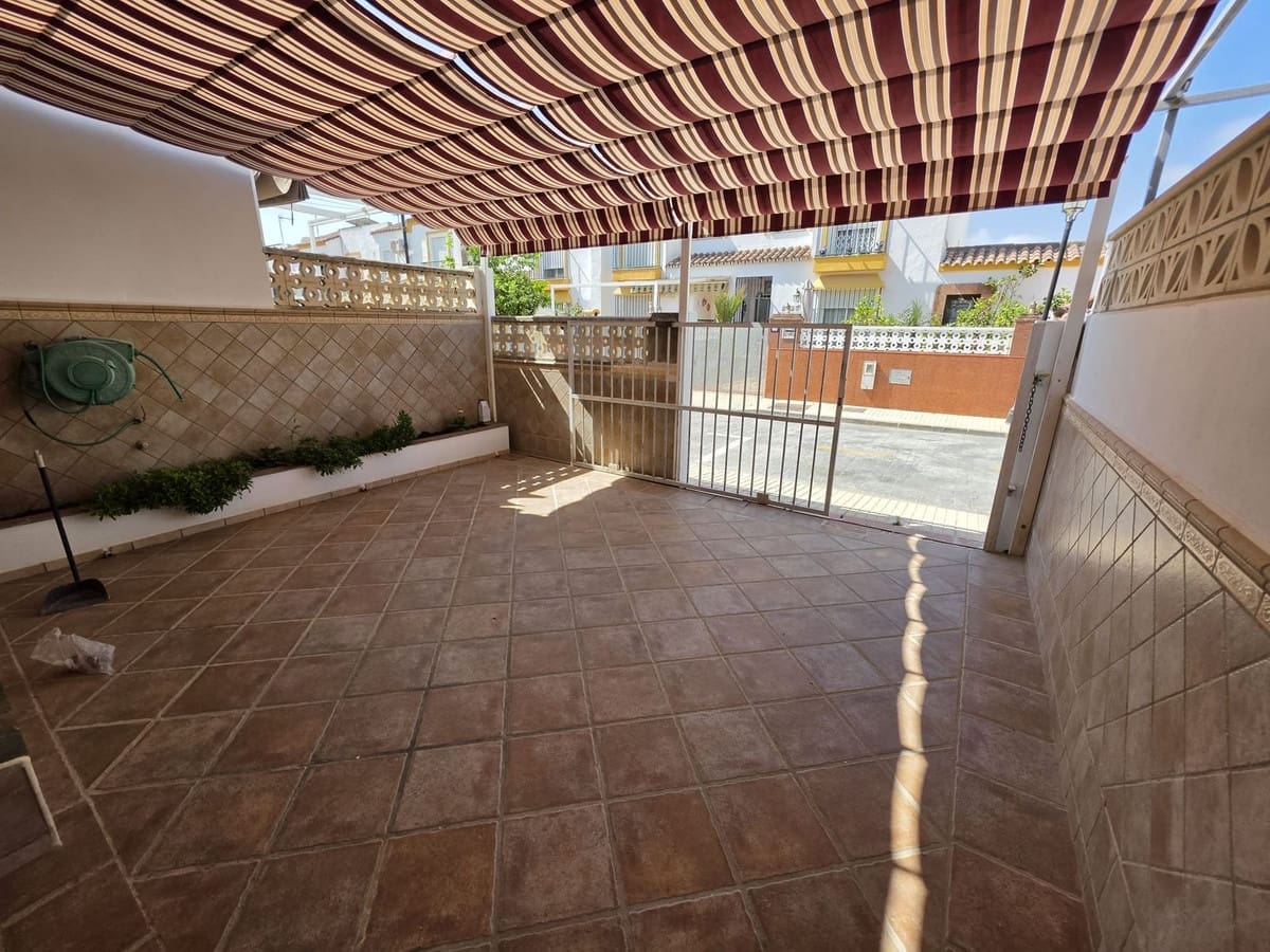 3 quarto Casa em Banda para venda em Manilva com piscina - 269 000 € (Ref: 9943419)
