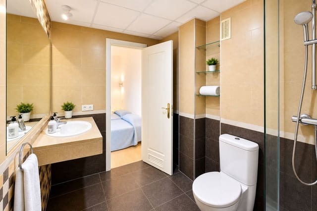2 slaapkamer Appartement te koop in La Duquesa / Puerto de la Duquesa, Manilva - € 345.000 (Ref: 9943420)