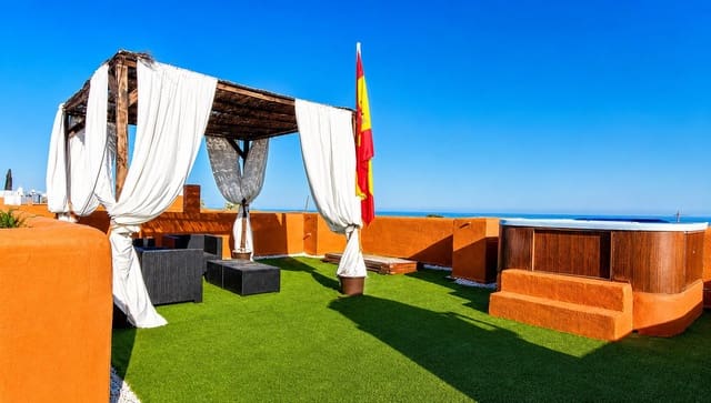 2 slaapkamer Appartement te koop in La Duquesa / Puerto de la Duquesa, Manilva - € 345.000 (Ref: 9943420)