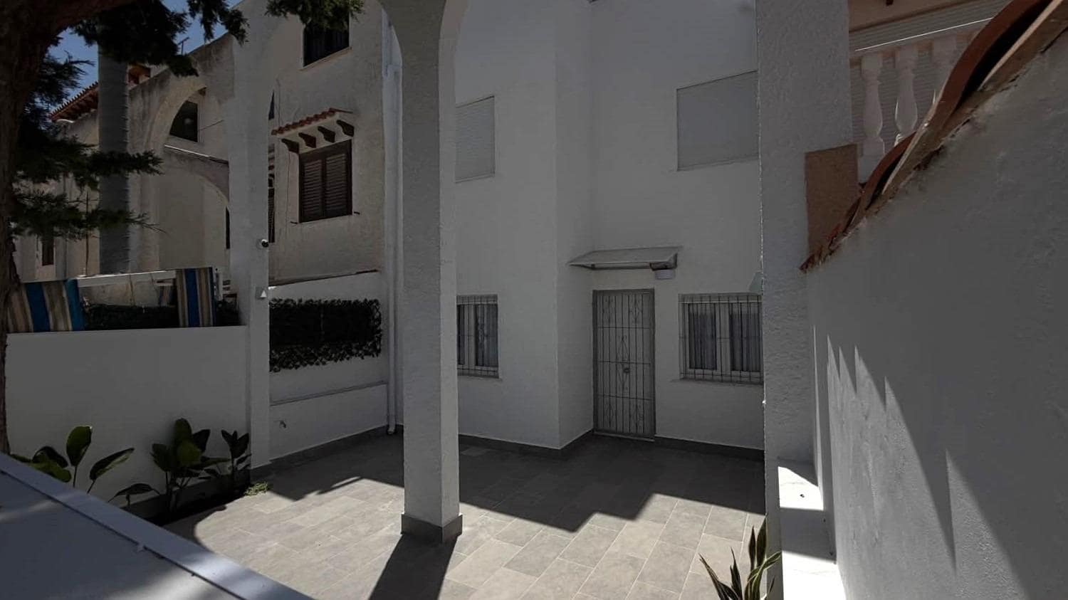 3 bedroom Townhouse for sale in Torrevieja - € 259,900 (Ref: 9943425)