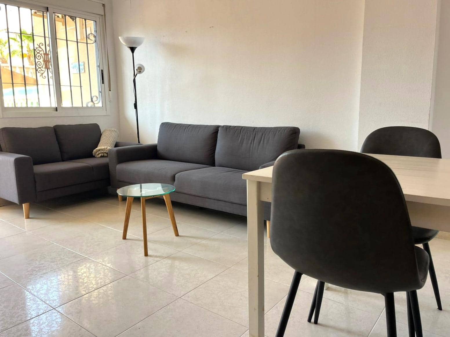 2 soverom Bungalow til salgs i Torrevieja med svømmebasseng - € 149 900 (Ref: 9943426)