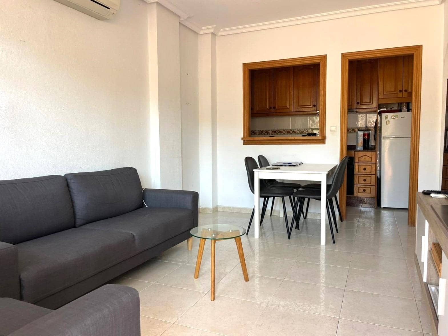 2 soverom Bungalow til salgs i Torrevieja med svømmebasseng - € 149 900 (Ref: 9943426)