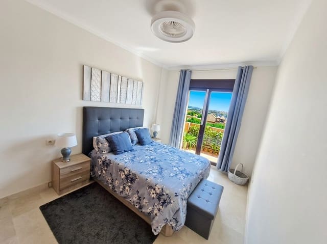 3 sovrum Semi-fristående Villa till salu i Centro, Estepona med pool garage - 469 000 € (Ref: 9945419)