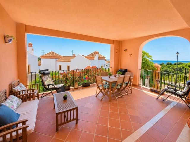 3 sovrum Semi-fristående Villa till salu i Centro, Estepona med pool garage - 469 000 € (Ref: 9945419)