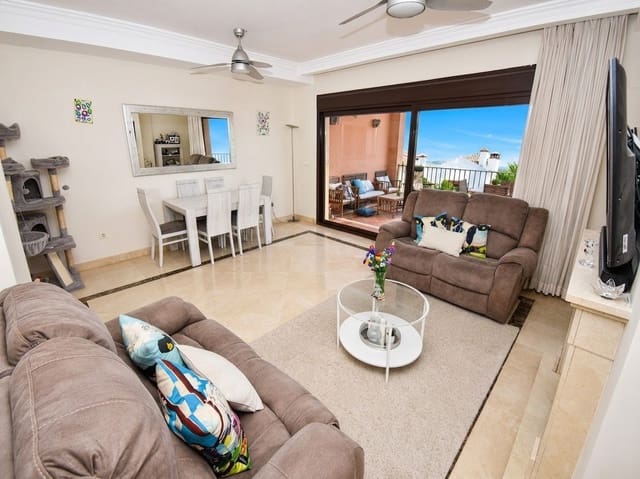 3 sovrum Semi-fristående Villa till salu i Centro, Estepona med pool garage - 469 000 € (Ref: 9945419)