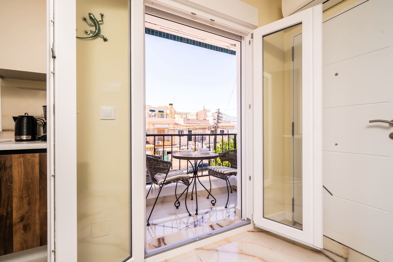 1 soveværelse Lejlighed til salg i Torrevieja med swimmingpool garage - € 179.000 (Ref: 9947508)