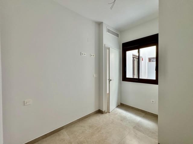 2 makuuhuone Huoneisto myytävänä paikassa Playa de los Locos, Torrevieja mukana uima-altaan - 250 000 € (Ref: 9947517)