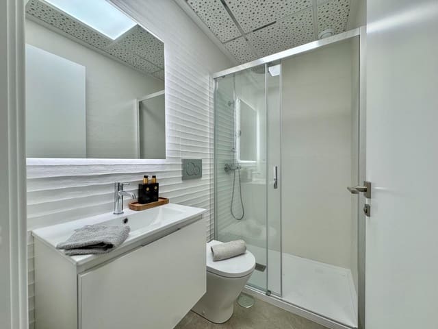 2 makuuhuone Huoneisto myytävänä paikassa Playa de los Locos, Torrevieja mukana uima-altaan - 250 000 € (Ref: 9947517)