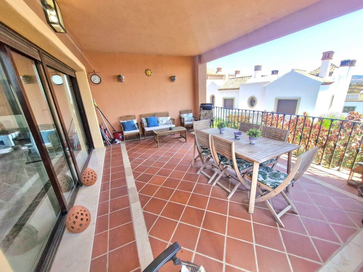 3 soverom Kjedet enebolig til salgs i La Duquesa / Puerto de la Duquesa med svømmebasseng garasje - € 469 000 (Ref: 9947520)