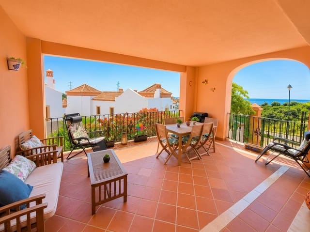 3 makuuhuone Paritalo myytävänä paikassa La Duquesa / Puerto de la Duquesa, Manilva mukana uima-altaan 
autotalli - 469 000 € (Ref: 9947520)