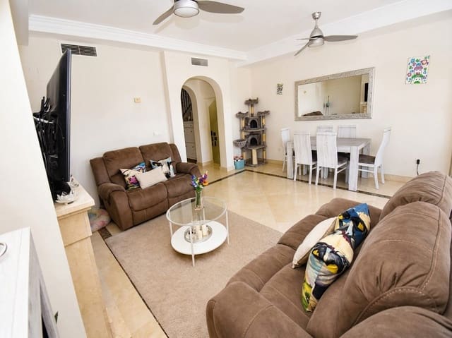 3 makuuhuone Paritalo myytävänä paikassa La Duquesa / Puerto de la Duquesa, Manilva mukana uima-altaan 
autotalli - 469 000 € (Ref: 9947520)