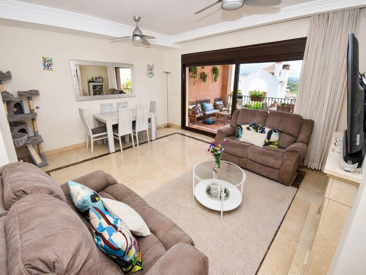 3 bedroom Villa for sale in La Duquesa / Puerto de la Duquesa with pool garage - € 469,000 (Ref: 9947520)
