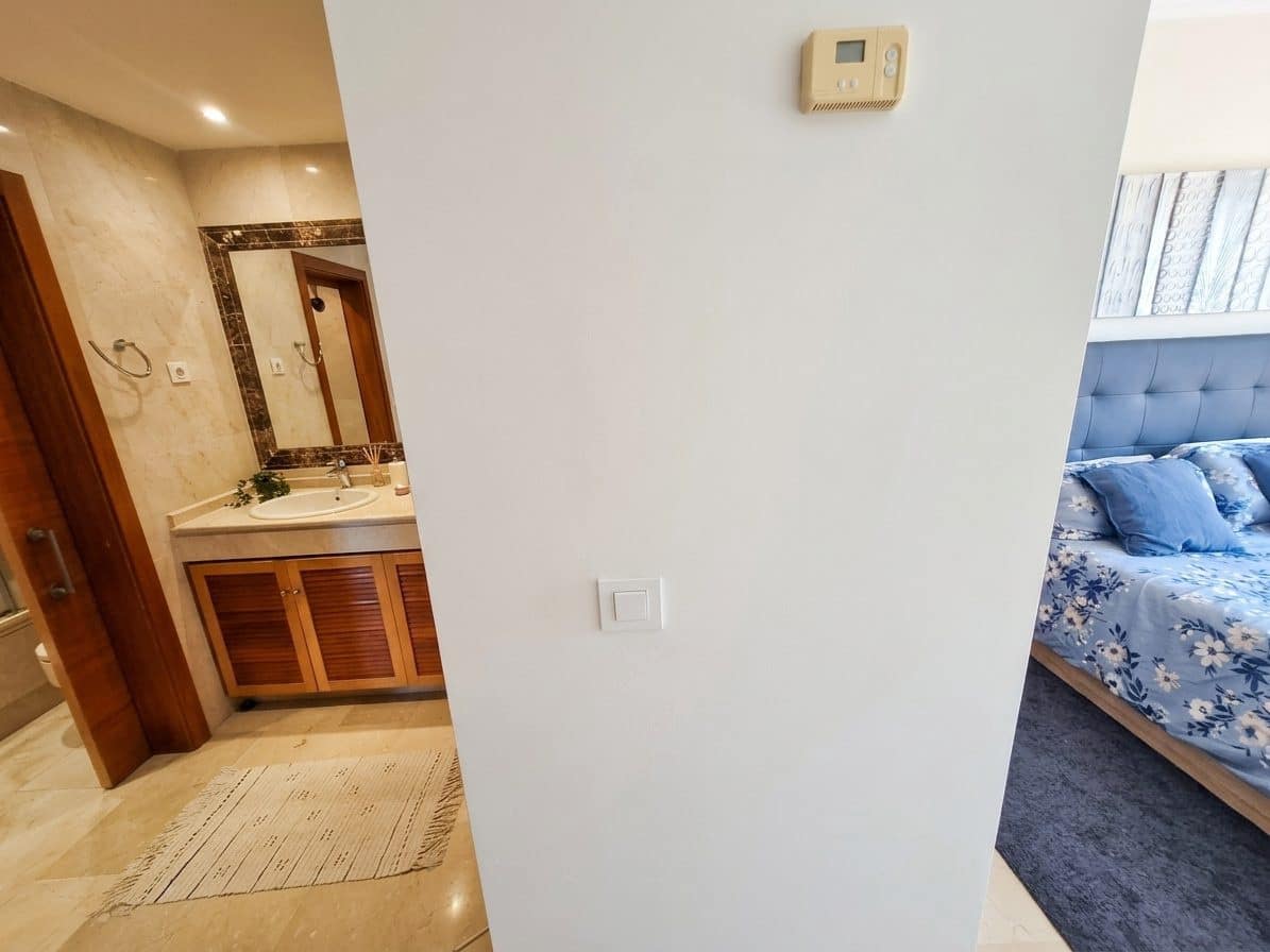 3 bedroom Villa for sale in La Duquesa / Puerto de la Duquesa with pool garage - € 469,000 (Ref: 9947520)