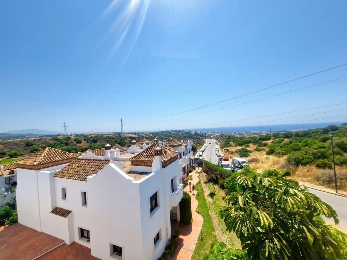 3 bedroom Villa for sale in La Duquesa / Puerto de la Duquesa with pool garage - € 469,000 (Ref: 9947520)