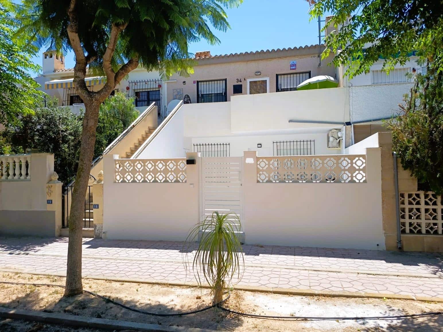 2 bedroom Bungalow for sale in Orihuela - € 235,000 (Ref: 9949422)