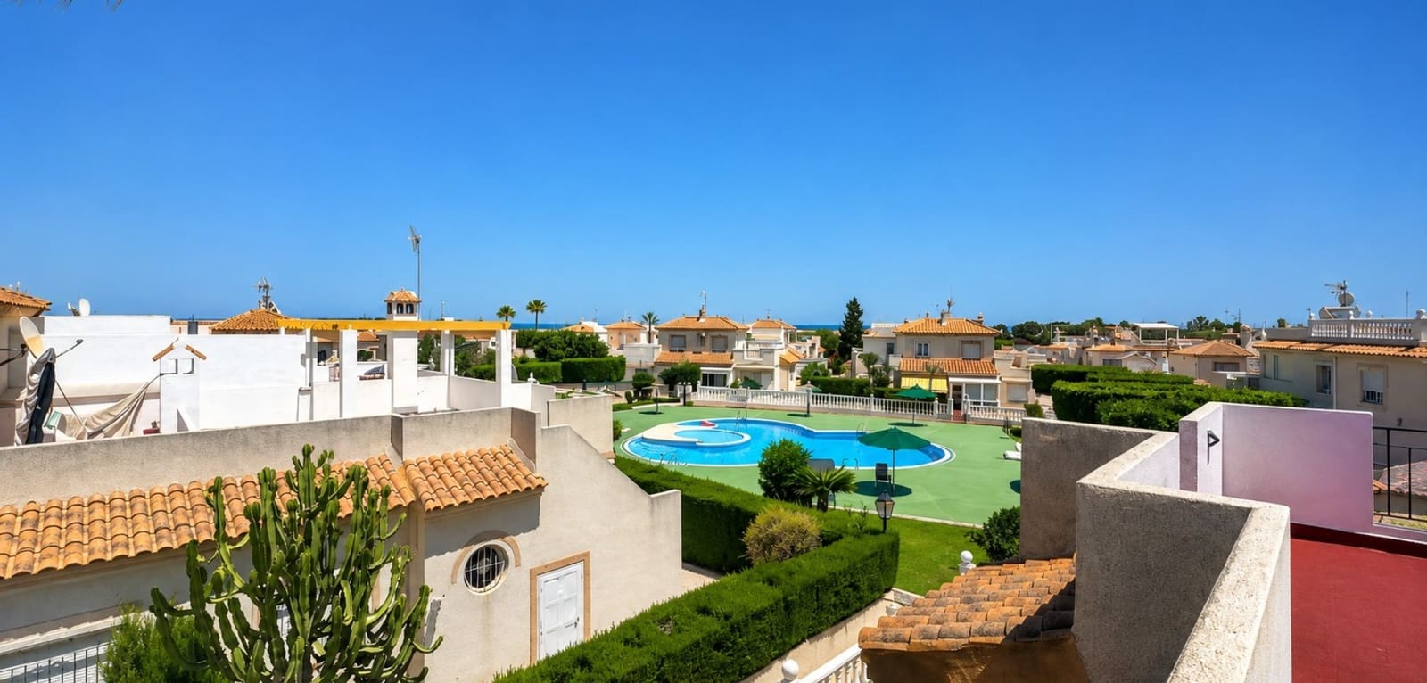 3 Zimmer Haus zu verkaufen in Orihuela Costa mit Pool Garage - 239.000 € (Ref: 9952962)