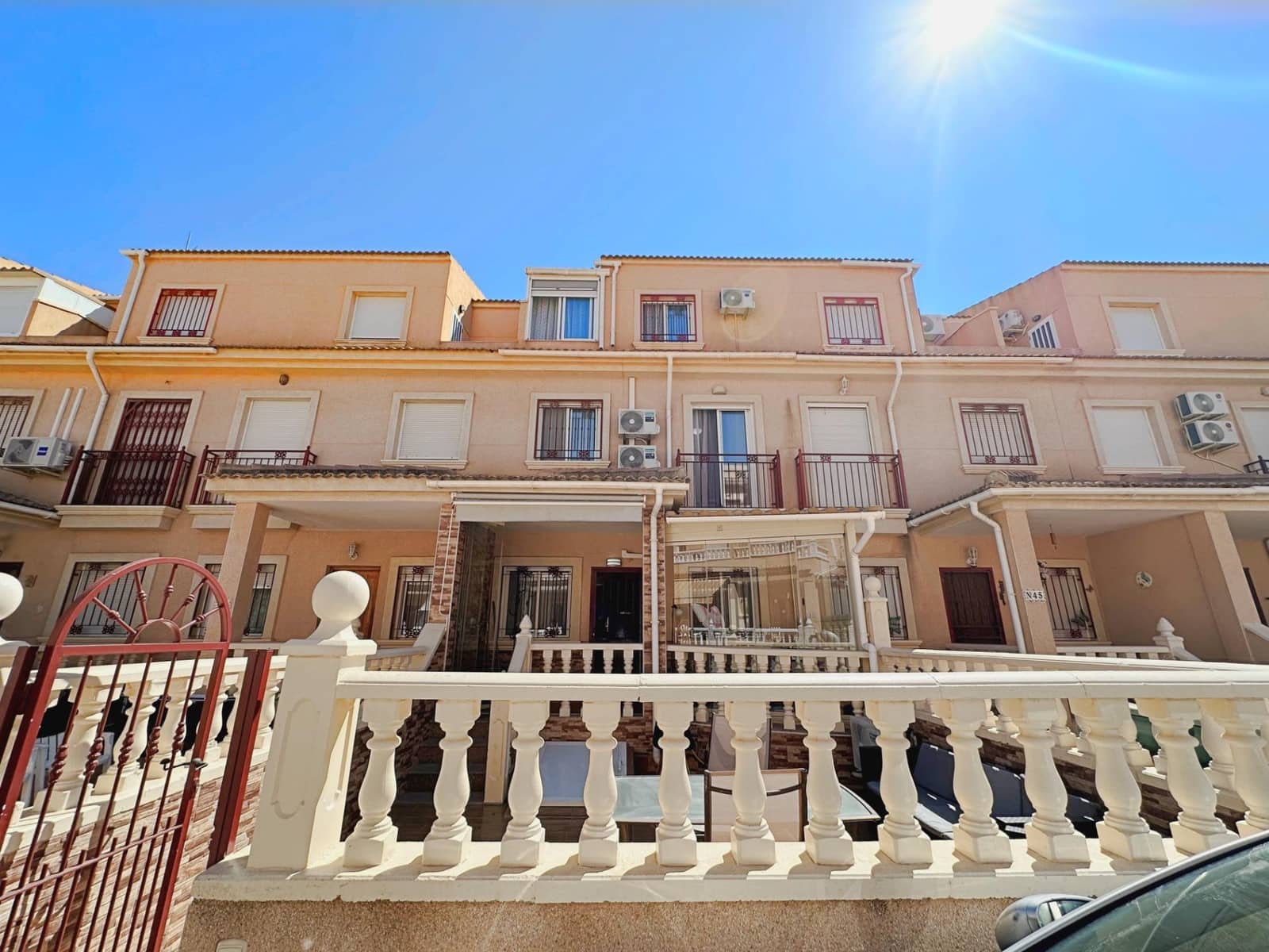 3 bedroom Semi-detached Villa for sale in Orihuela with pool - € 283,000 (Ref: 9953000)