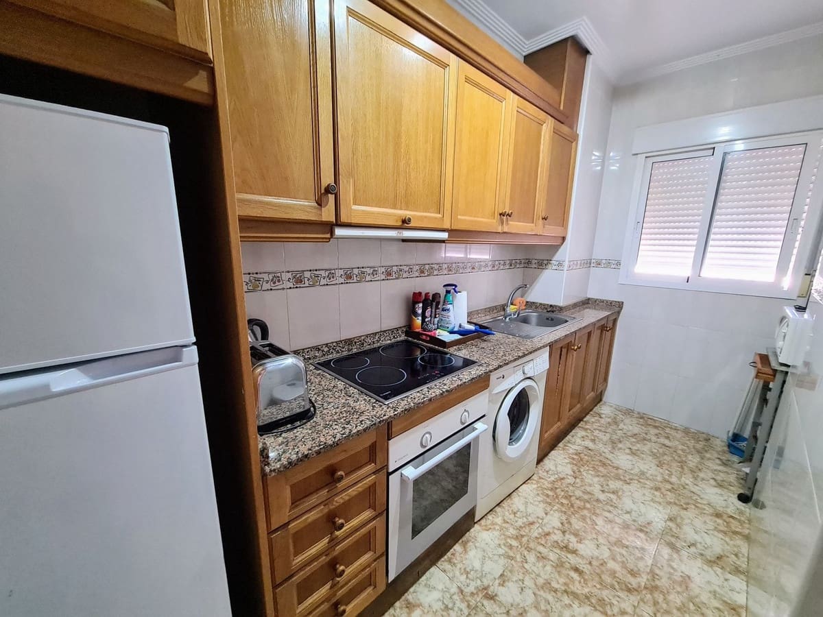2 makuuhuone Huoneisto myytävänä paikassa Orihuela Costa mukana uima-altaan 
autotalli - 135 000 € (Ref: 9953937)