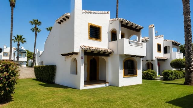 3 soverom Villa til salgs i Villamartin, Orihuela med svømmebasseng - € 424 900 (Ref: 9953939)