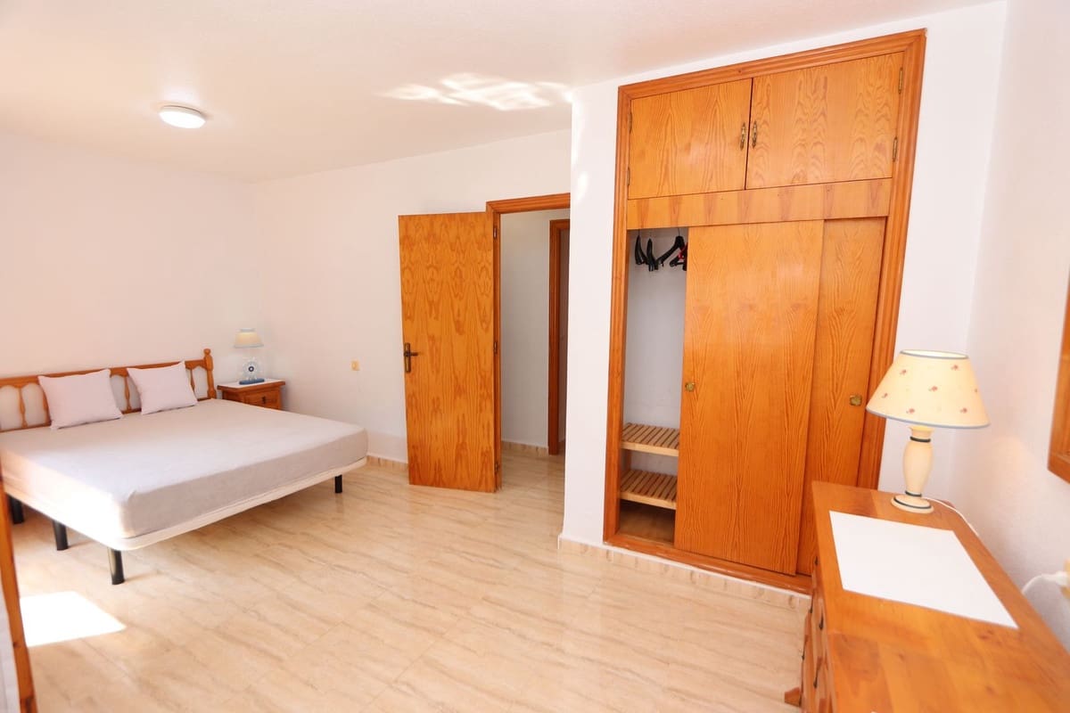 2 Zimmer Reihenhaus zu verkaufen in Playa Flamenca mit Garage - 249.000 € (Ref: 9953952)