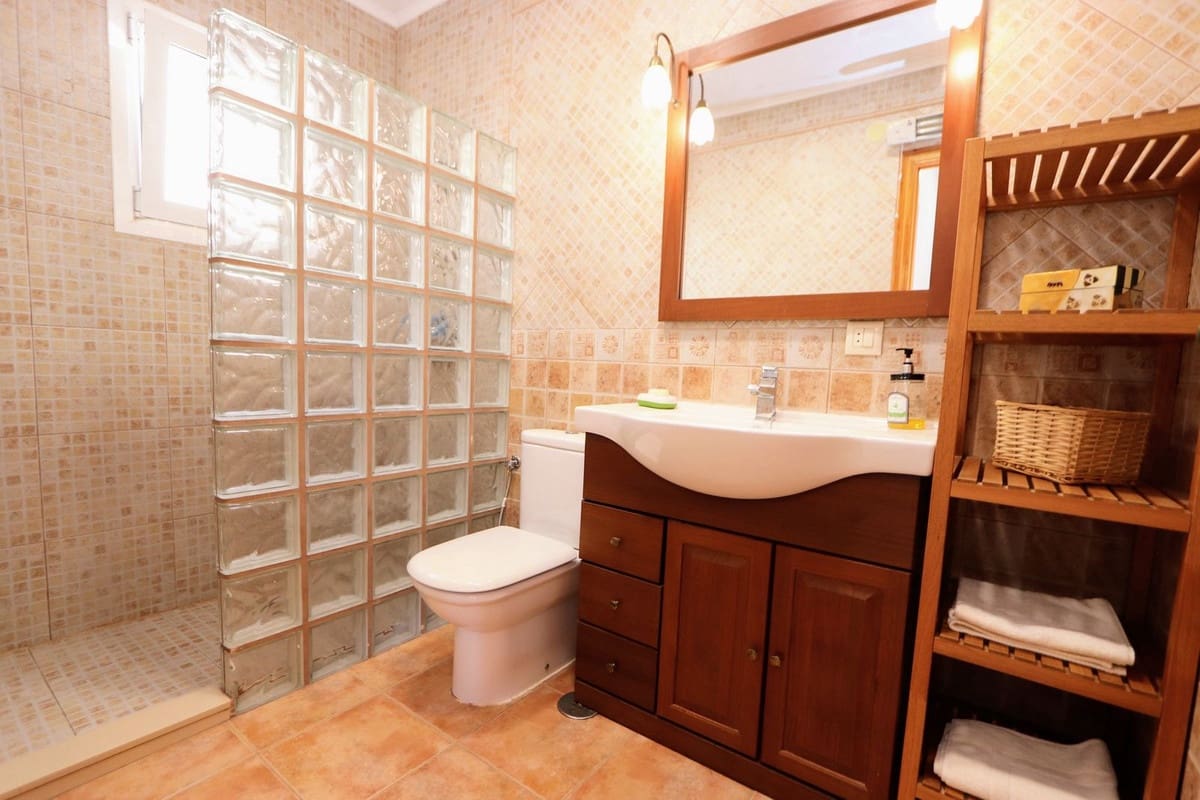 2 Zimmer Reihenhaus zu verkaufen in Playa Flamenca mit Garage - 249.000 € (Ref: 9953952)