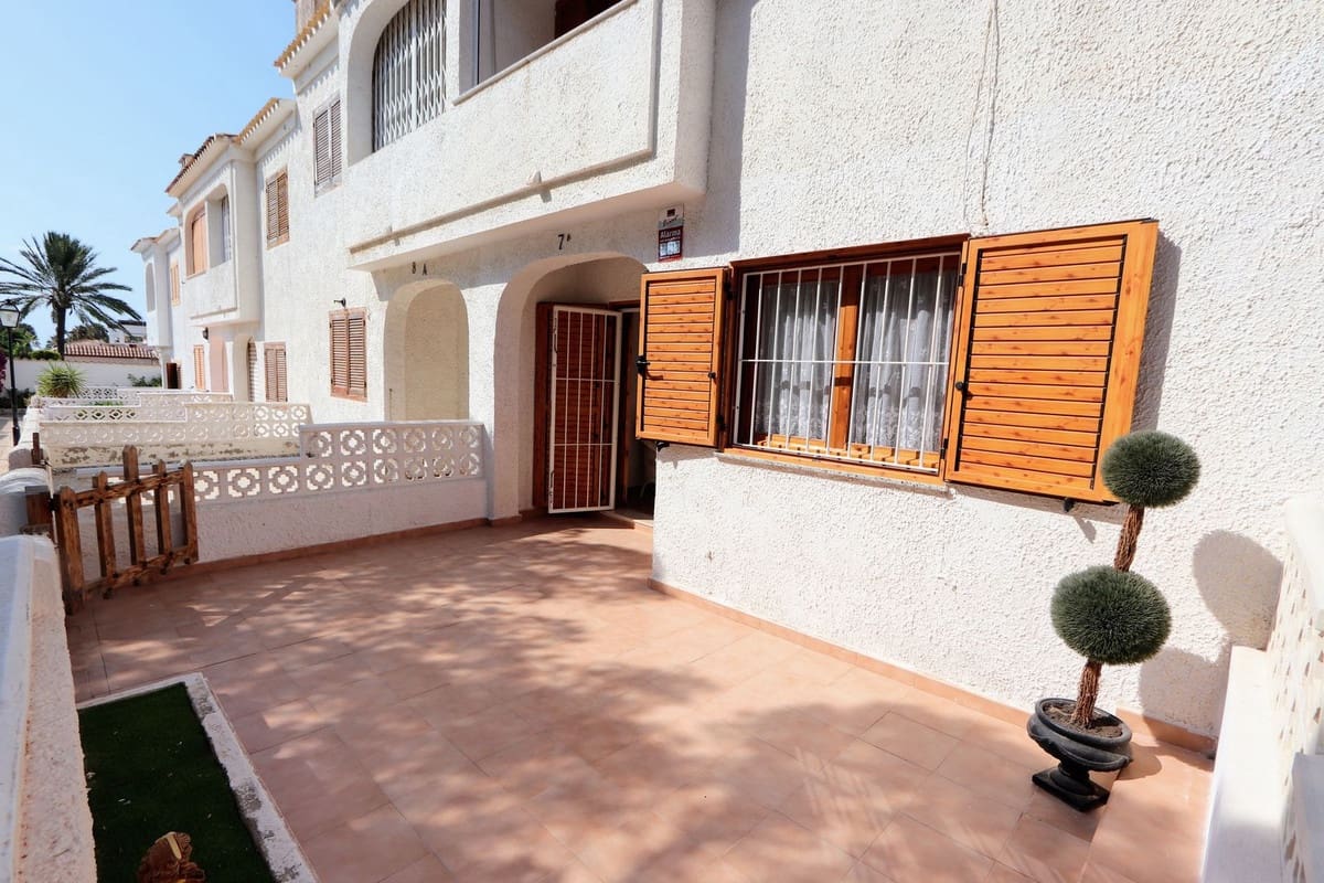 2 Zimmer Reihenhaus zu verkaufen in Playa Flamenca mit Garage - 249.000 € (Ref: 9953952)