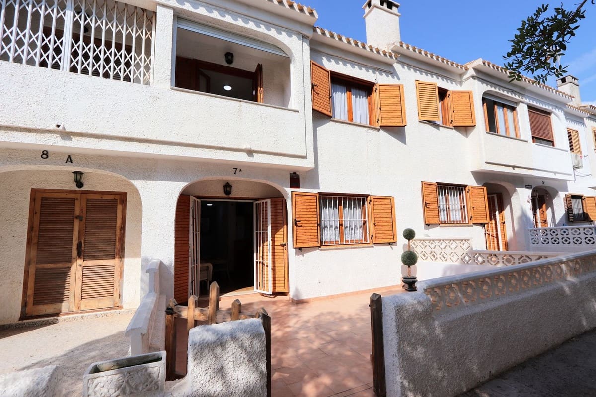 2 Zimmer Reihenhaus zu verkaufen in Playa Flamenca mit Garage - 249.000 € (Ref: 9953952)
