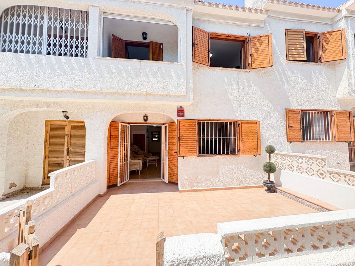 2 Zimmer Reihenhaus zu verkaufen in Playa Flamenca mit Garage - 249.000 € (Ref: 9953952)